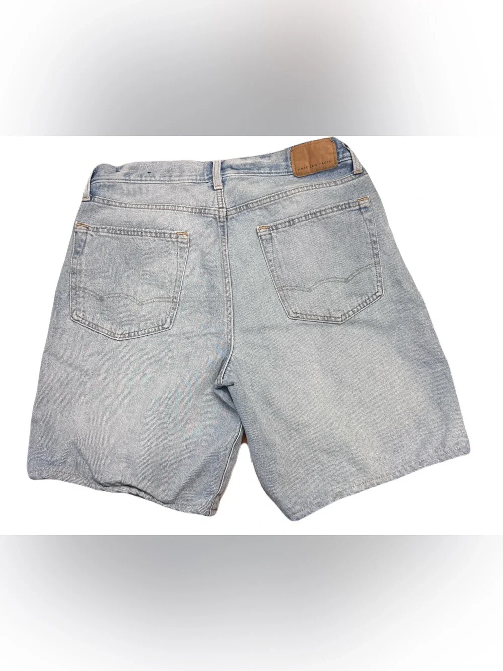 American Eagle Loose Jean Shorts Light Wash Distressed Denim Size 33 - Picture 2 of 16